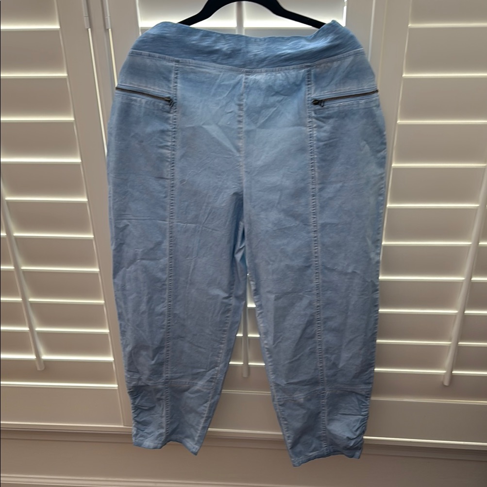 Chico's Light Blue Capris